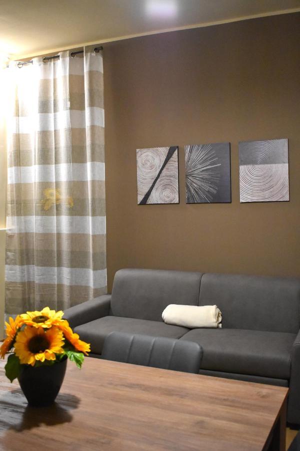 Casa Vacanze Oikia - Room Girasole ナポリ エクステリア 写真