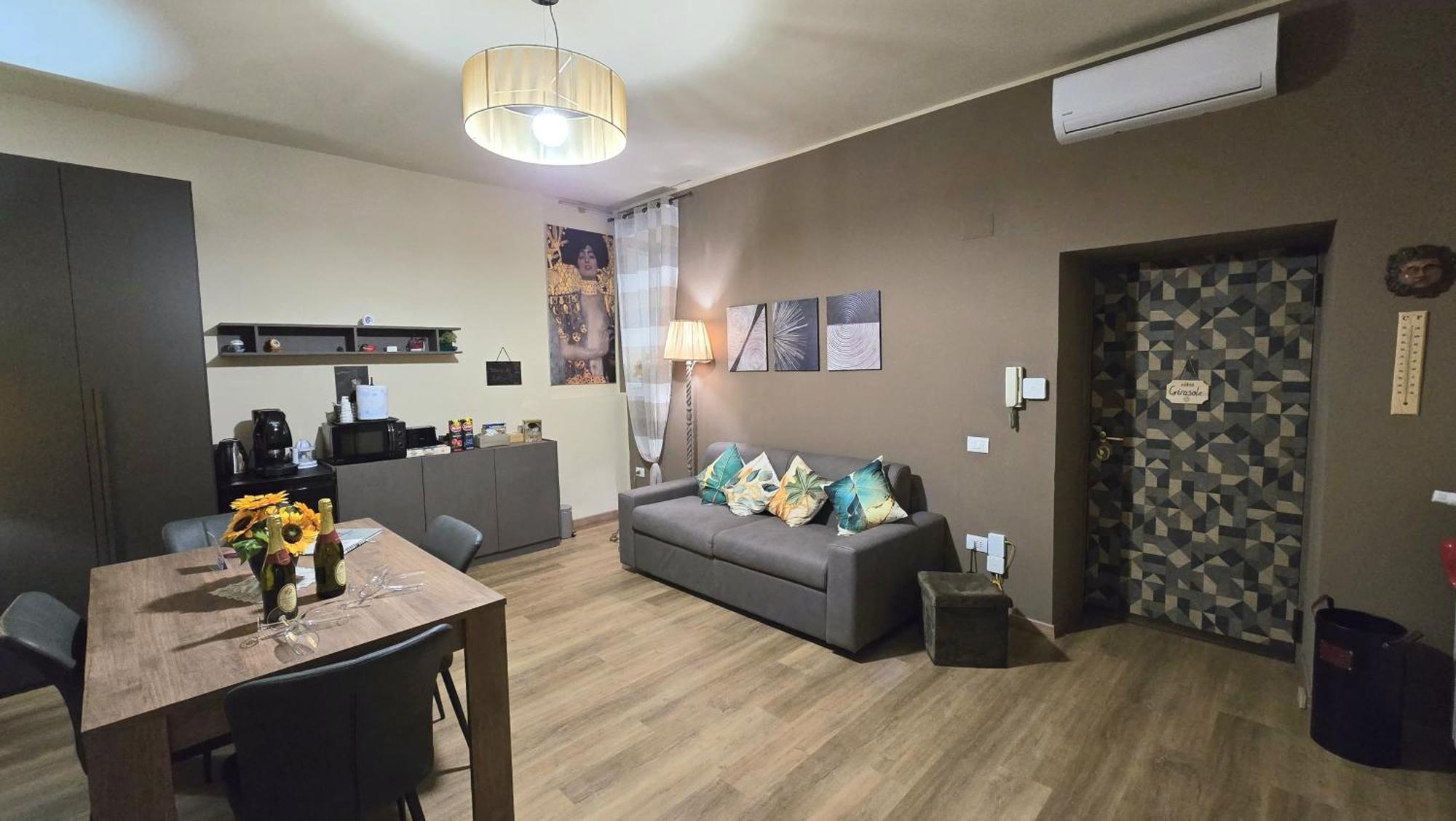 Casa Vacanze Oikia - Room Girasole ナポリ エクステリア 写真
